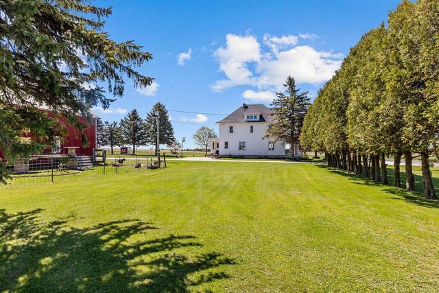 15431 JAMBO CREEK ROAD, Mishicot, WI 54228