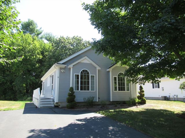 25 Rodeo Drive, East Bridgewater, MA 02333