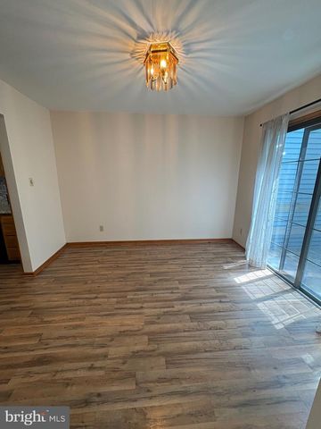 8 PARTRIDGE CT, Marlton, NJ 08053