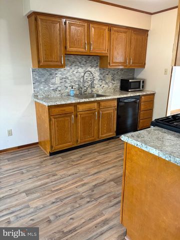 8 PARTRIDGE CT, Marlton, NJ 08053