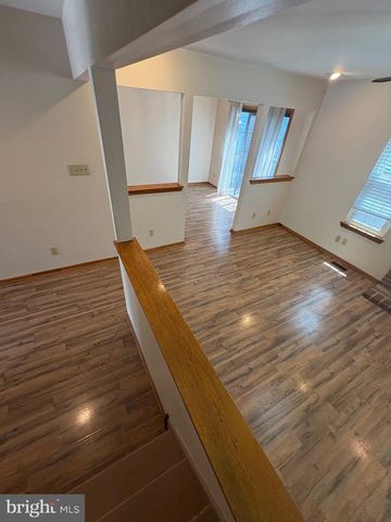 8 PARTRIDGE CT, Marlton, NJ 08053
