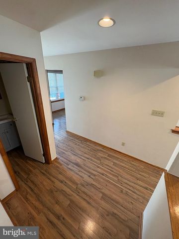 8 PARTRIDGE CT, Marlton, NJ 08053