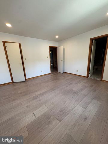 8 PARTRIDGE CT, Marlton, NJ 08053