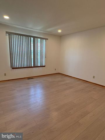 8 PARTRIDGE CT, Marlton, NJ 08053