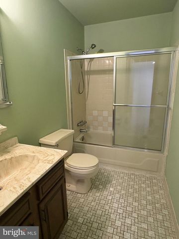 8 PARTRIDGE CT, Marlton, NJ 08053
