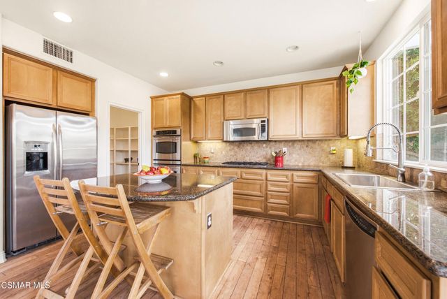 2266 Swift Fox Court, Simi Valley, CA 93065