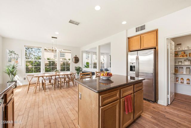 2266 Swift Fox Court, Simi Valley, CA 93065