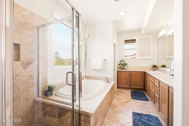 2266 Swift Fox Court, Simi Valley, CA 93065