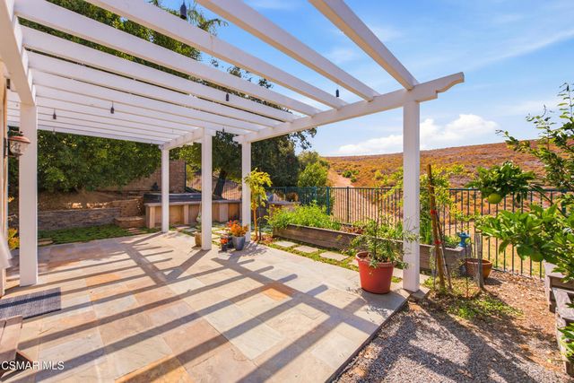 2266 Swift Fox Court, Simi Valley, CA 93065
