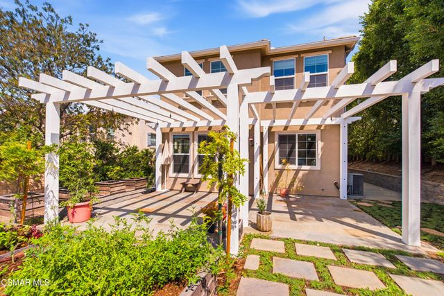 2266 Swift Fox Court, Simi Valley, CA 93065
