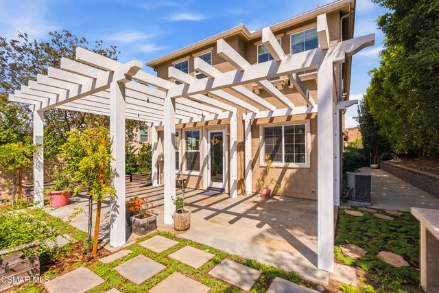 2266 Swift Fox Court, Simi Valley, CA 93065