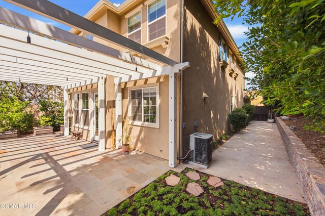 2266 Swift Fox Court, Simi Valley, CA 93065