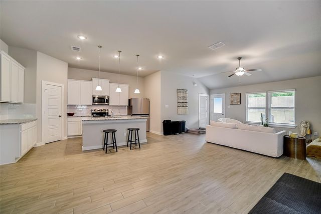 2051 Rowan WAY, New Braunfels, TX 78130