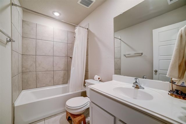 2051 Rowan WAY, New Braunfels, TX 78130