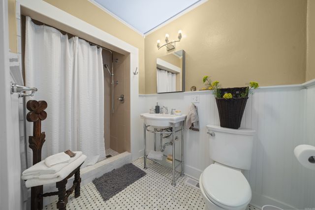 202 Pecan Street, Hot Springs, AR 71901