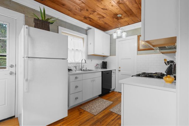 202 Pecan Street, Hot Springs, AR 71901