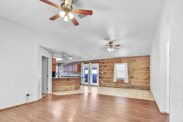 2406 County Rd 7825, Lubbock, TX 79423