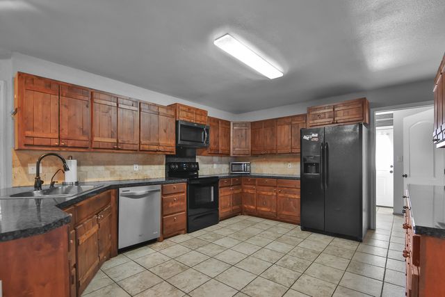 2406 County Rd 7825, Lubbock, TX 79423