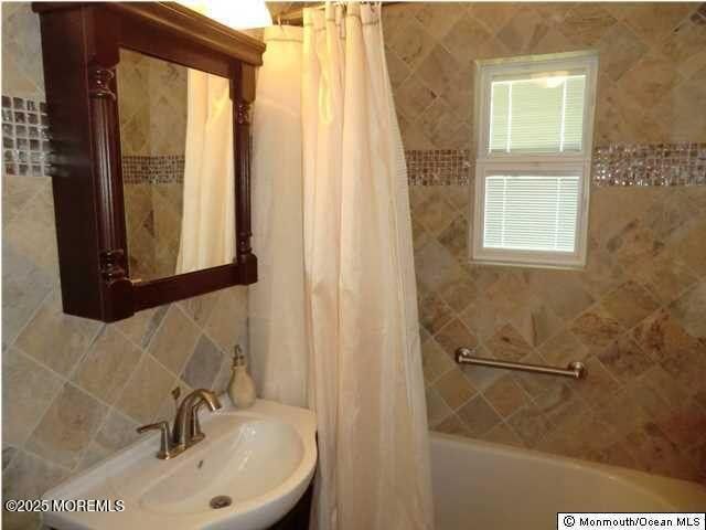 107 Wharfside Drive, Monmouth Beach, NJ 07750