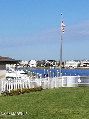 107 Wharfside Drive, Monmouth Beach, NJ 07750