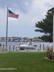 107 Wharfside Drive, Monmouth Beach, NJ 07750