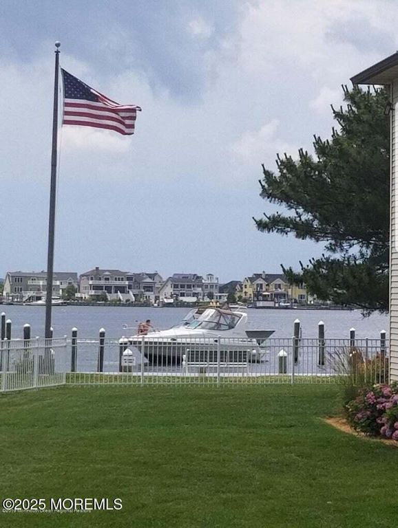 107 Wharfside Drive, Monmouth Beach, NJ 07750