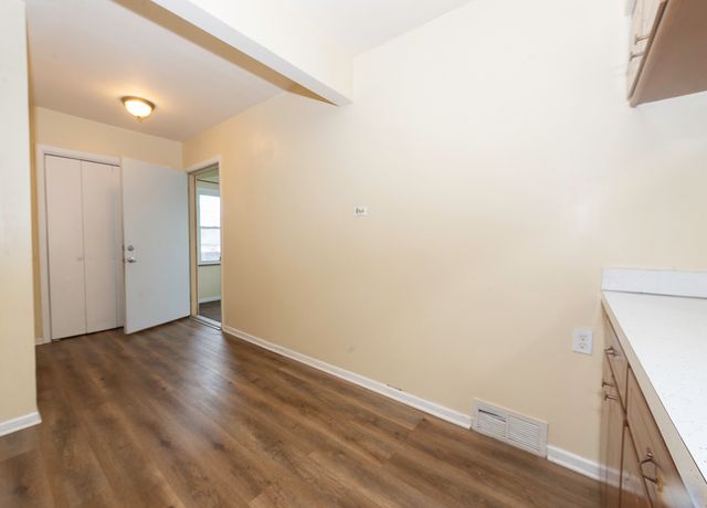 1103 N 15th Avenue, Melrose Park, IL 60160