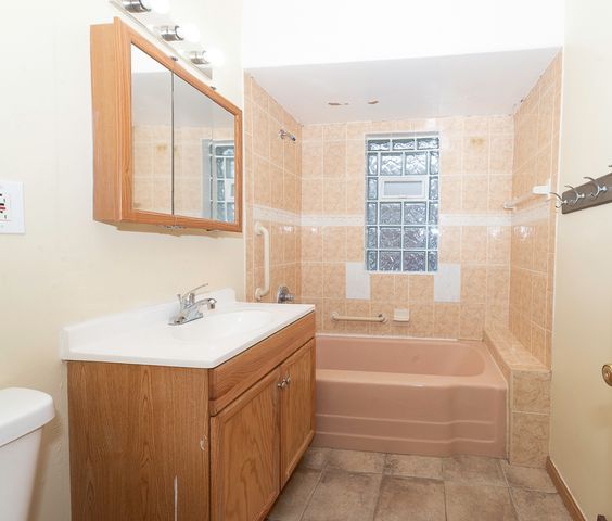 1103 N 15th Avenue, Melrose Park, IL 60160
