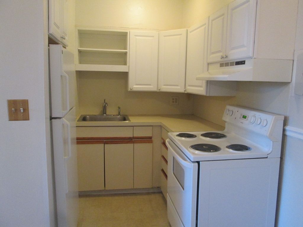 6 Arizona 5, Arlington, MA 02474