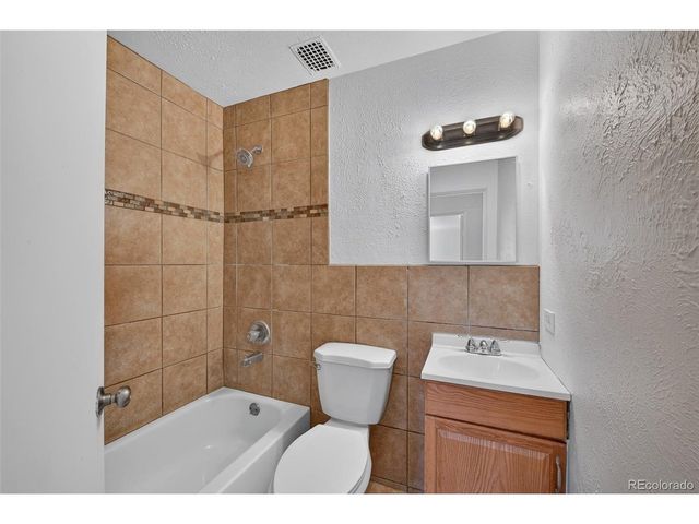 3525 N Saint Paul St, Denver, CO 80205