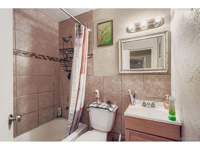 3525 N Saint Paul St, Denver, CO 80205