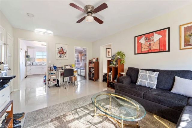 4051 Abourne Road D, Los Angeles, CA 90008