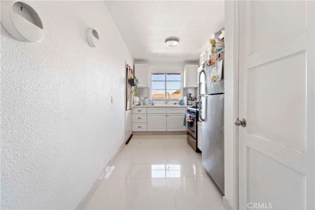 4051 Abourne Road D, Los Angeles, CA 90008