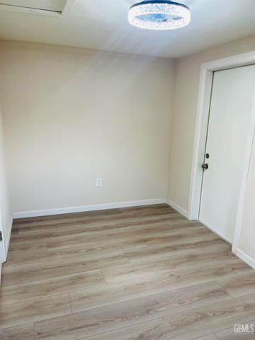 412 pierce Street, Taft, CA 93268