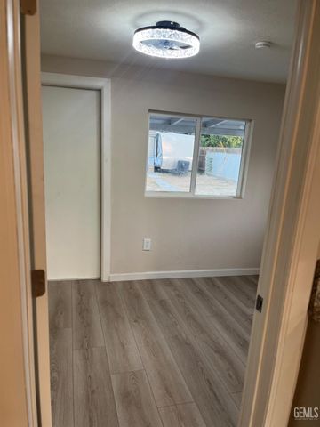 412 pierce Street, Taft, CA 93268