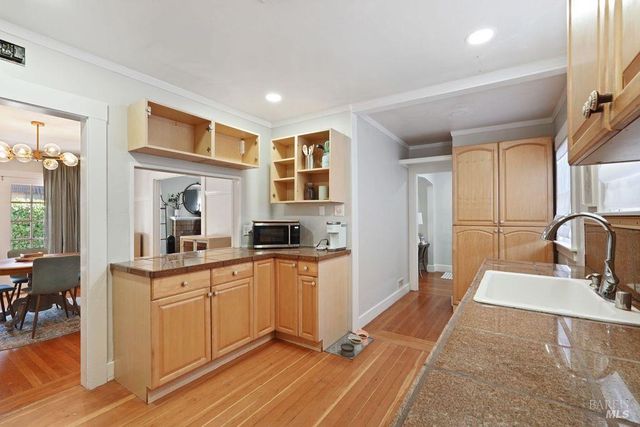 15 Saint Francis Dr, Vallejo, CA 94590