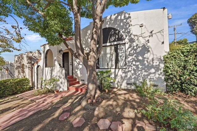 15 Saint Francis Dr, Vallejo, CA 94590