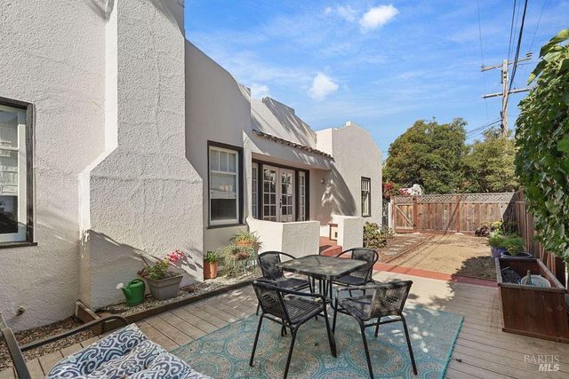 15 Saint Francis Dr, Vallejo, CA 94590