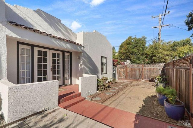 15 Saint Francis Dr, Vallejo, CA 94590