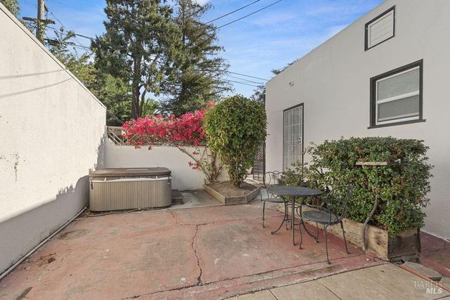 15 Saint Francis Dr, Vallejo, CA 94590