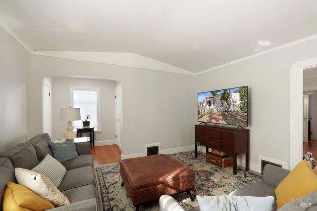 15 Saint Francis Dr, Vallejo, CA 94590