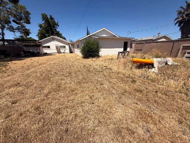 15460 5th St, Lathrop, CA 95330