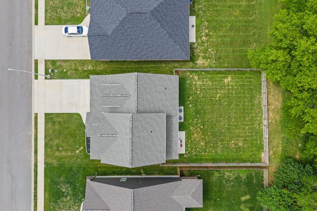 1405 Dan Brown Dr, Clarksville, TN 37042