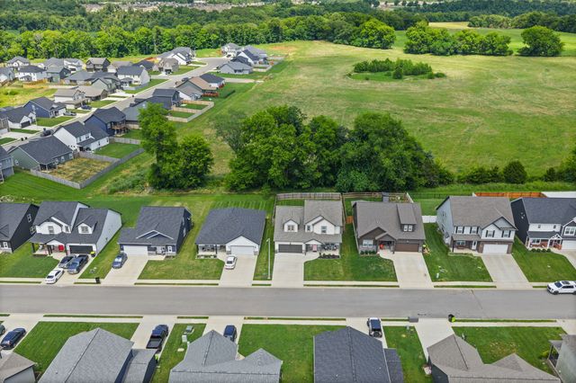 1405 Dan Brown Dr, Clarksville, TN 37042