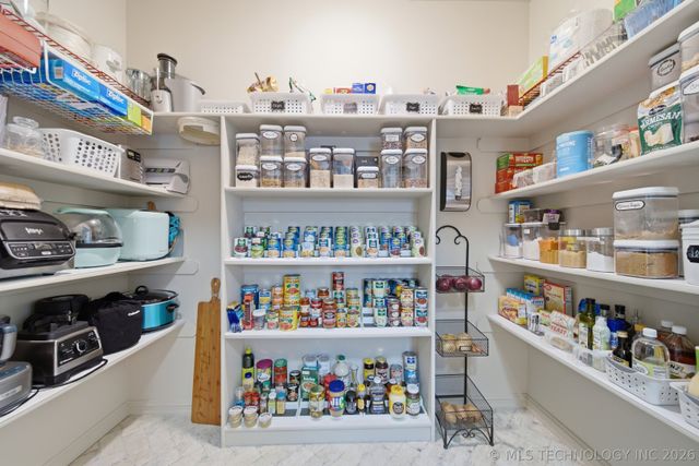 1739 W Plymouth Street, Broken Arrow, OK 74012