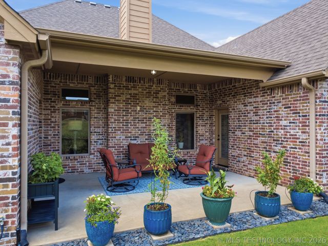 1739 W Plymouth Street, Broken Arrow, OK 74012