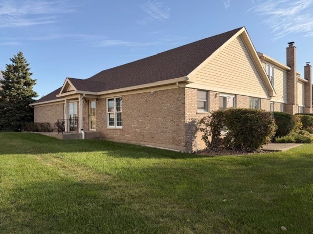 7917 Belle Rive Court, Tinley Park, IL 60477 — photo 2