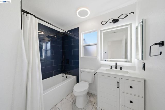 227 Clearpointe Drive, Vallejo, CA 94591