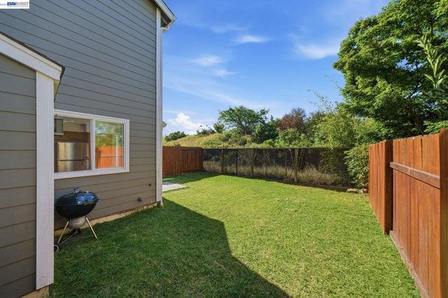 227 Clearpointe Drive, Vallejo, CA 94591