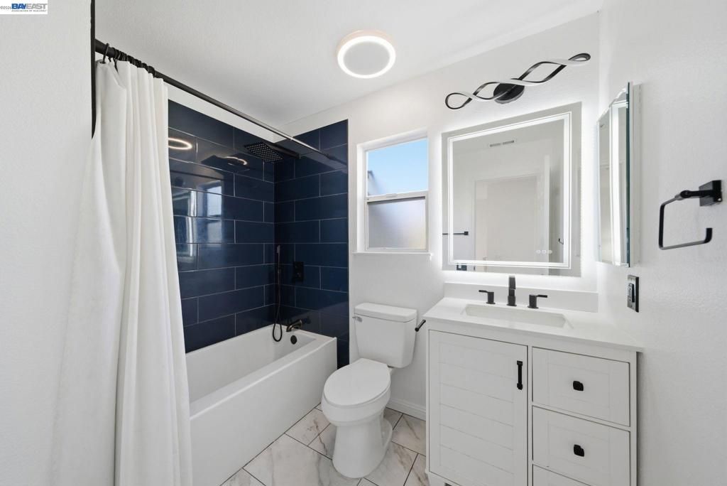 Image 17 of property listing at 227 Clearpointe Drive, Vallejo, CA 94591